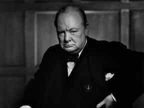 Le portrait de Winston Churchill par Yousuf Karsh est illustré dans cette photo d'archive.