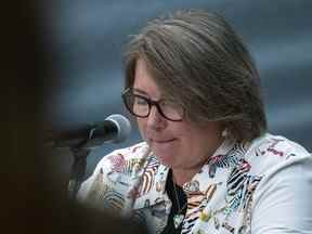 La commissaire de la GRC Brenda Lucki témoigne lors de l'enquête de la Commission des pertes massives sur les meurtres de masse dans les régions rurales de la Nouvelle-Écosse les 18 et 19 avril 2020, à Halifax le 24 août 2022.