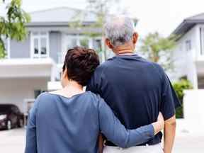 À mesure que les Canadiens vieillissent, le marché du logement est-il vulnérable?