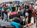 Les voyages en avion ont rebondi cet été, entraînant dans les aéroports du monde entier des scènes de longues files d'attente, d'annulations de vols et de personnes à la recherche de bagages, notamment à l'aéroport international Pearson de Toronto.