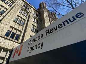 L'édifice de l'Agence du revenu du Canada est vu à Ottawa, le lundi 6 avril 2020.