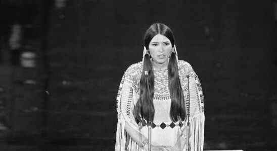 Native American Sacheen Littlefeather speaks at the 45th Academy Awards. On behalf of Marlon Brando, she refused the Best Actor award he was awarded for his role in Godfather. Brando refused the award because of the treatment by the Americans of the American Indian.
