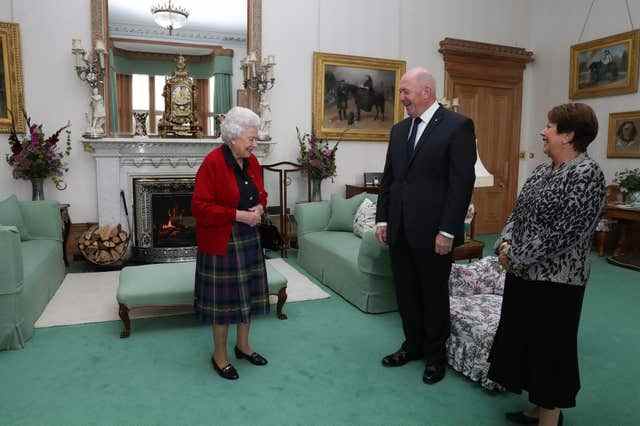 La reine nommera un nouveau Premier ministre à Balmoral