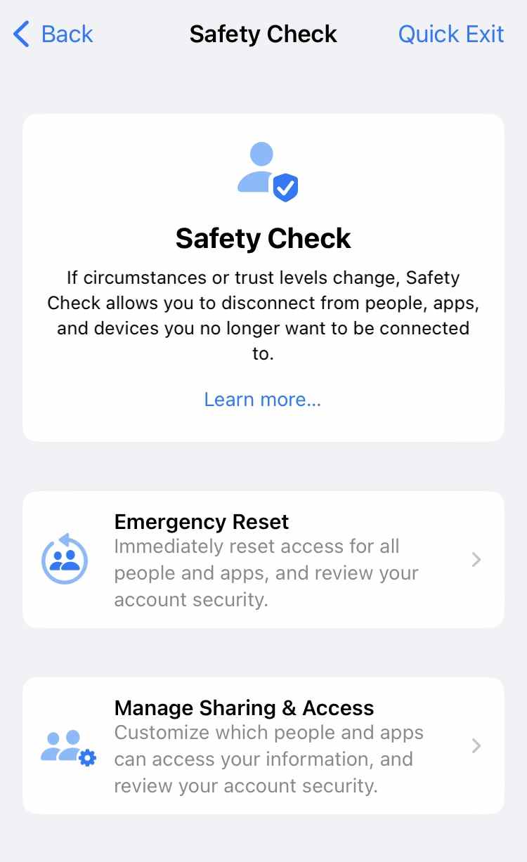Une capture d'écran de Safety Check, une nouvelle fonctionnalité qui vous permet de vous déconnecter des personnes, des applications et des appareils "si les circonstances ou les niveaux de confiance changent."