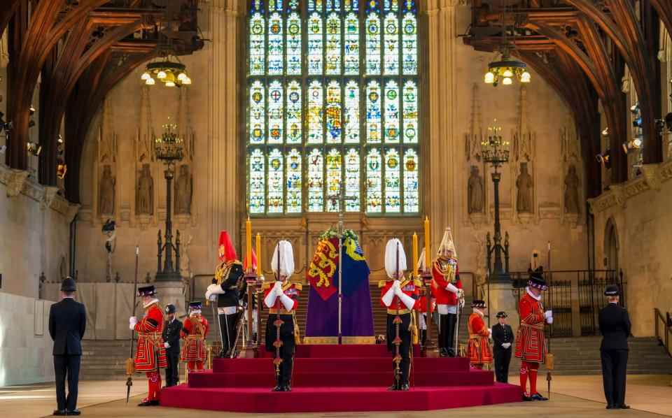 La reine Elizabeth II repose dans l'État à Westminster Hall - Christopher Furlong/Getty Images