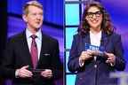 Ken Jennings et Mayim Bialik continueront d'animer Jeopardy!  cet automne lorsque le jeu télévisé revient pour sa 39e saison.
