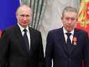 Le président russe Vladimir Poutine et le vice-président de Lukoil Ravil Maganov en 2019. Maganov serait récemment décédé après être tombé d'une fenêtre d'hôpital.