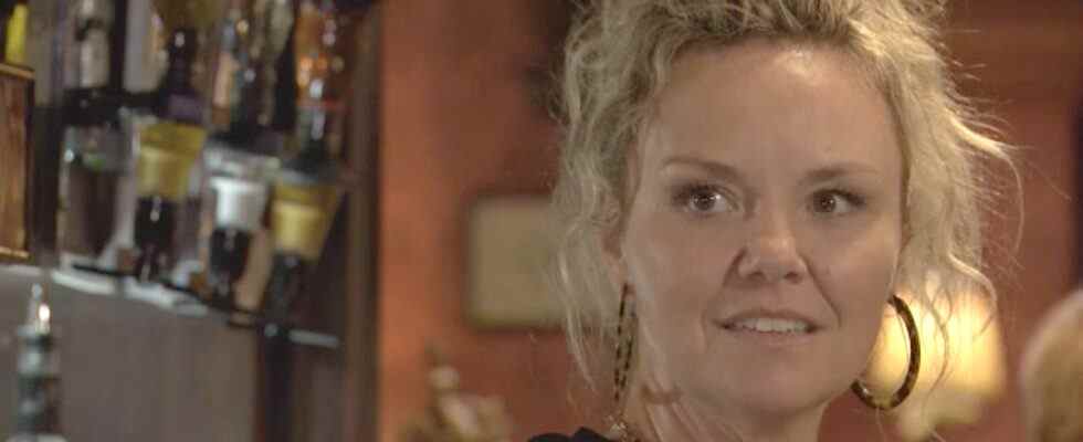 Janine Butcher d'EastEnders révèle sa grossesse dans une scène de choc