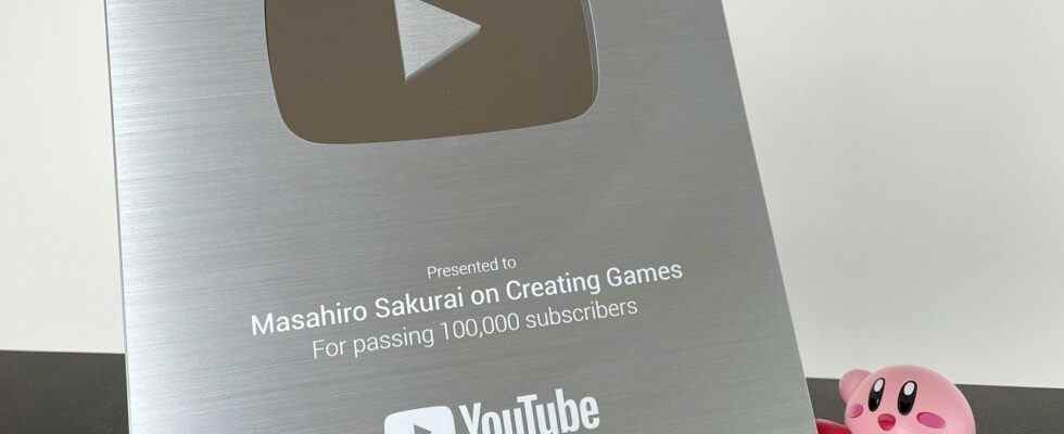 Aléatoire : Masahiro Sakurai montre son bouton de lecture argenté sur YouTube