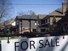 L'Association canadienne de l'immeuble réduit ses prévisions de ventes de maisons cette année et ses prévisions de croissance des prix.