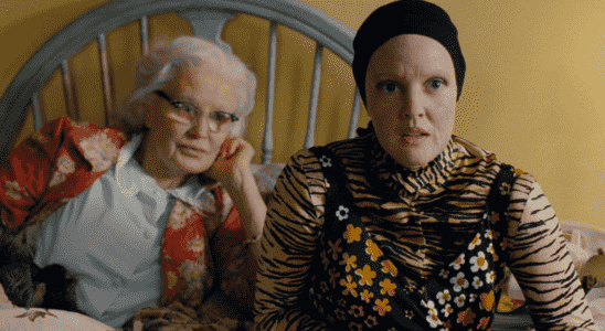 Jessica Lange and Drew Barrymore in "Grey Gardens"