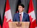 Le premier ministre Justin Trudeau prend la parole lors d'un dîner officiel au Musée royal de l'Ontario à Toronto.