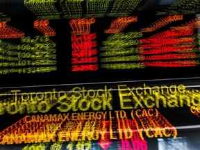 Le principal indice boursier du Canada a plongé vendredi, avec des pertes menées par les actions énergétiques.