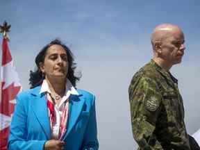 La ministre de la Défense Anita Anand assiste à une annonce militaire à la Base des Forces canadiennes Trenton à Trenton, en Ontario, le 20 juin 2022.
