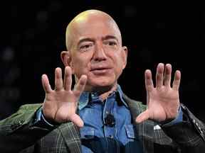 STOP THE NONSENSE: Dans cette photo d'archive, le fondateur et PDG d'Amazon, Jeff Bezos, s'adresse au public lors d'une session liminaire à l'hôtel Aria de Las Vegas le 6 juin 2019.