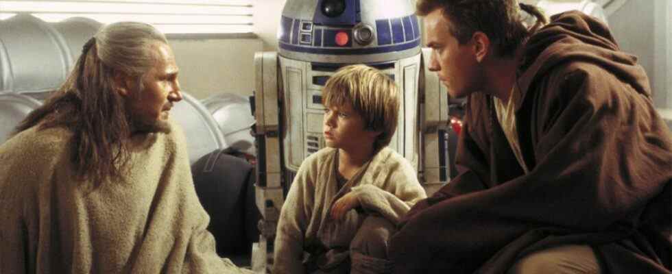 Liam Neeson, Jake Lloyd, and Ewan McGregor in Star Wars: Episode I - The Phantom Menace
