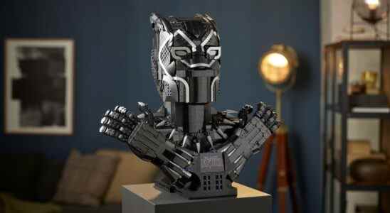 LEGO Black Panther Bust