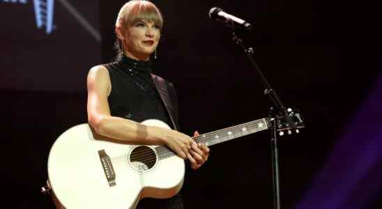 Taylor Swift révèle son processus d'écriture dans le discours des Nashville Songwriter Awards