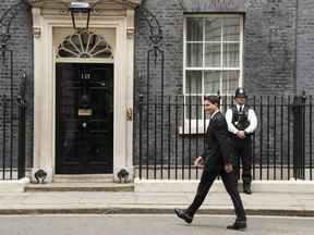 Le premier ministre Justin Trudeau se rend au 10 Downing Street pour rencontrer la première ministre britannique Liz Truss à Londres le dimanche 18 septembre 2022, avant les funérailles de feu la reine Elizabeth II.