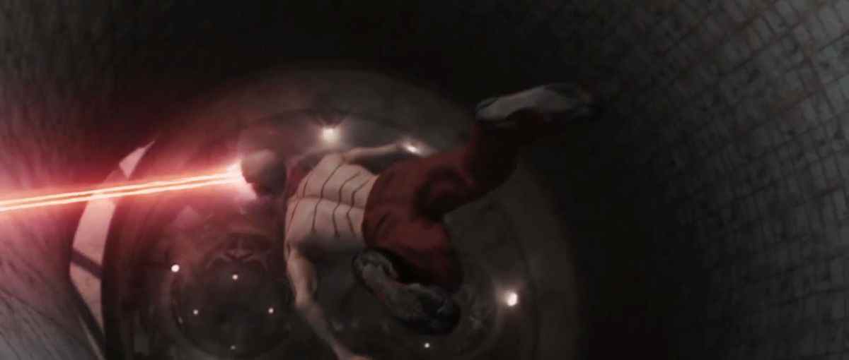Le corps décapité de Deadpool tombe dans une cheminée de centrale nucléaire, ses lasers oculaires tirant toujours dans X-Men Origins : Wolverine.