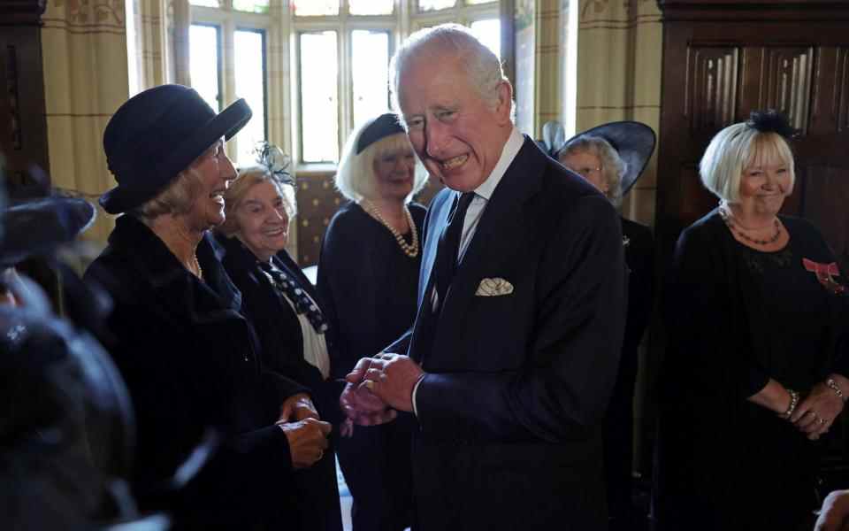 On pense que le roi Charles, photographié lors d'une réception pour des œuvres de bienfaisance locales à Cardiff en septembre, préfère une monarchie allégée - Chris Jackson/Reuters