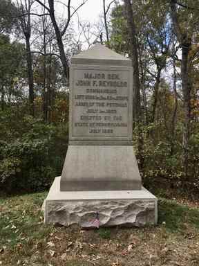 Des années après la bataille, des survivants ou des citoyens reconnaissants des différents régiments des deux côtés sont revenus pour ériger des monuments aux héros individuels.  Lance Hornby/Soleil de Toronto