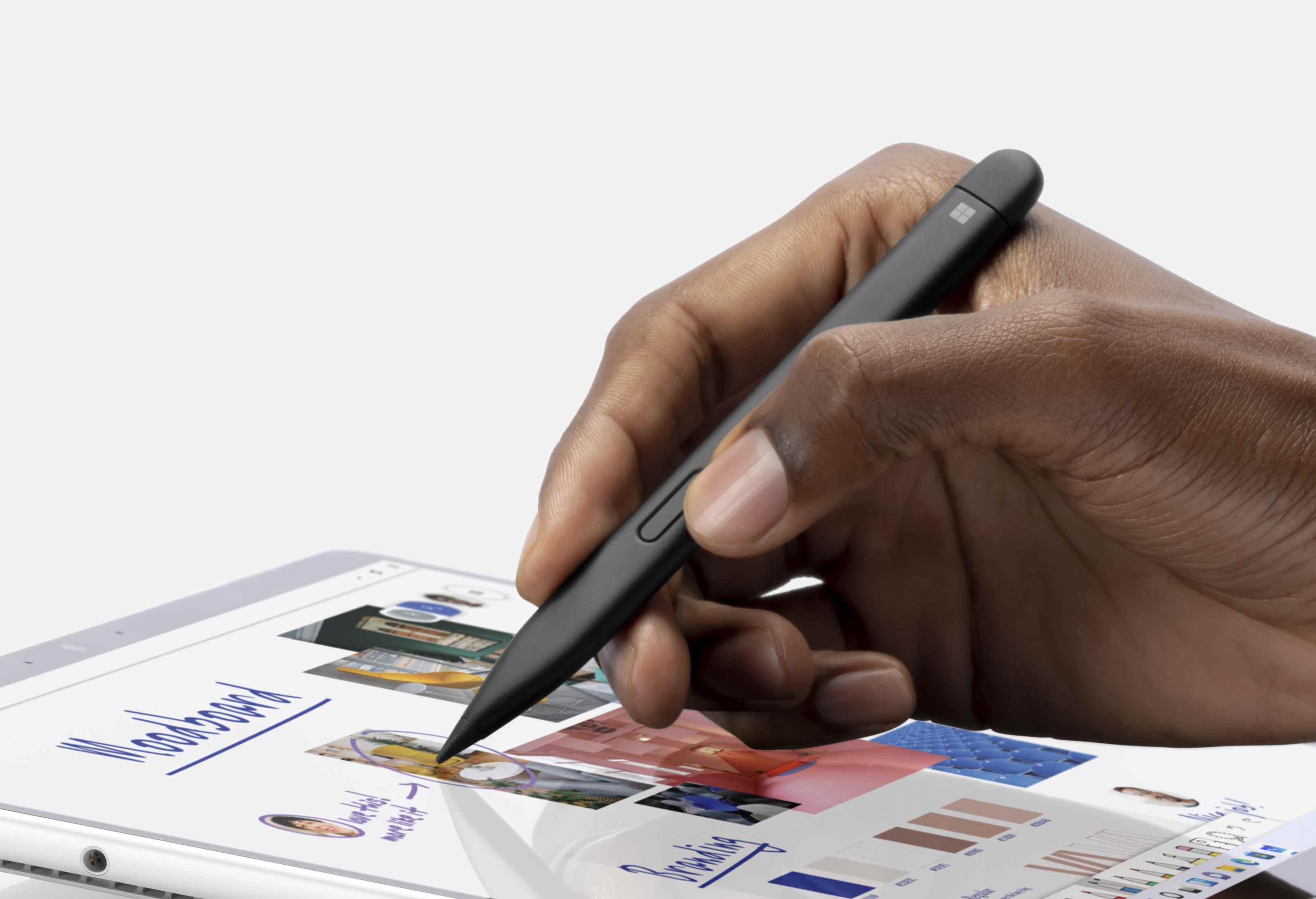 Surface Pro 8 en cours de dessin avec le Surface Slim Pen 2