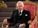 Le roi Charles assiste aux chambres du Parlement à Londres, le 8 septembre 2022.