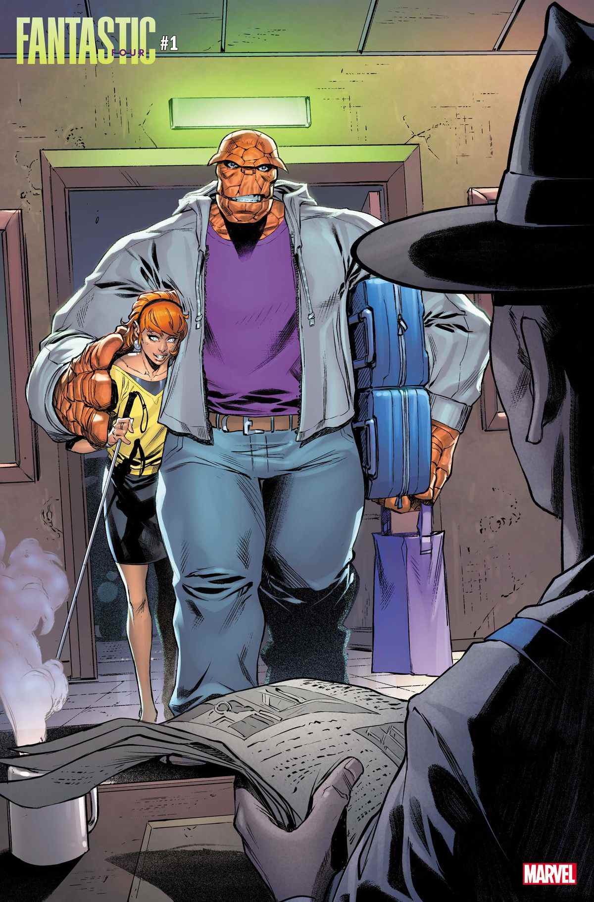 Les maîtres de Ben Grimm et Alicia entrent dans un motel dans Fantastic Four # 1 (2022).  Ben porte un nombre surhumain de valises sous un bras. 