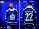 Les Maple Leafs de Toronto et Adidas ont dévoilé le dernier maillot rétro inversé.