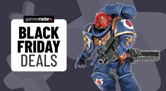 Black Friday Warhammer deals with an Ultramarine figure