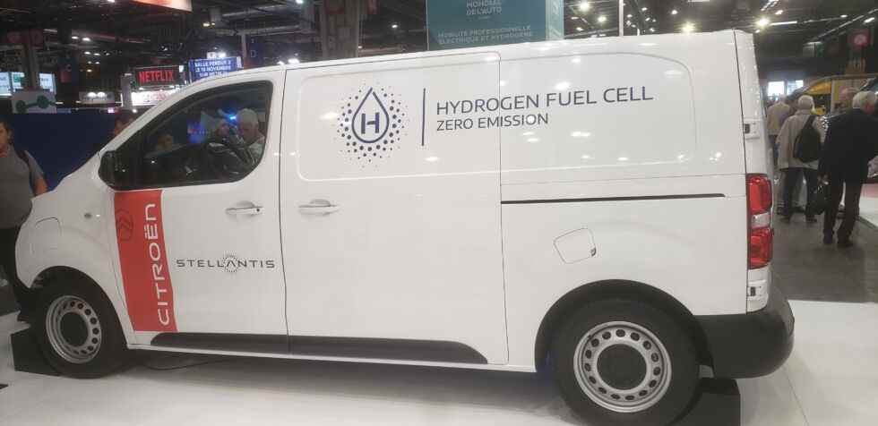 Les camionnettes électriques à batterie comme le Ford e-Transit sont peut-être à la mode, mais il s'agit du fourgon électrique à pile à combustible à hydrogène de Citroën. 