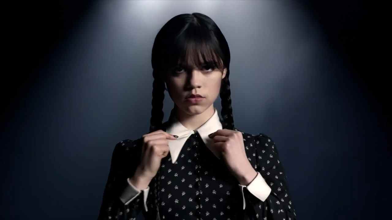 Jenna Ortega dans le rôle de Wednesday Addams dans Netflix's Wednesday