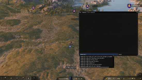 Meilleurs mods Bannerlord - l'écran affiche une carte montrant les armées et le territoire appartenant à plusieurs joueurs.  Un écran noir avec du texte apparaît sur le côté droit, qui est la fenêtre de la console de commande.