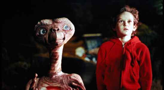 40 ans plus tard, cette featurette exclusive ET examine l'enfant intérieur de Spielberg