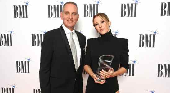 Ellie Goulding, Ed Sheeran, Tems honorés aux BMI London Awards 2022 Les plus populaires doivent être lus Inscrivez-vous aux newsletters Variety Plus de nos marques