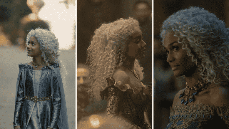Images côte à côte de trois acteurs d'âges différents vêtus de robes médiévales et de perruques aux cheveux blancs bouclés ;  photos de Laena de 