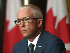Gregory Lick, l'ombudsman de la Défense nationale et des Forces armées canadiennes, prend la parole lors d'une conférence de presse à Ottawa le mardi 22 juin 2021.
