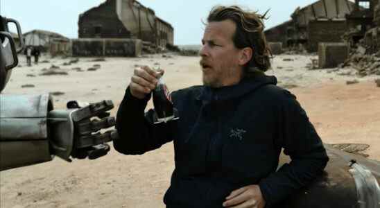 Jonathan Nolan on set of Fallout TV series drinking Nuka-Cola