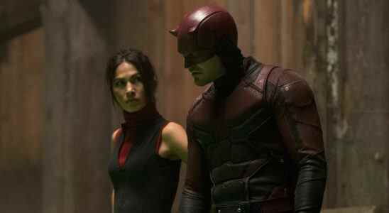 L'émission télévisée de Daredevil est-elle en train de refondre Elektra?  Ambulance Star Eiza Gonzalez répond aux rumeurs tourbillonnantes