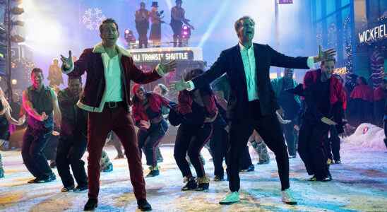 Will Ferrell et Ryan Reynolds réinventent « Un chant de Noël » avec des chansons et de la danse dans la bande-annonce de « Spirited » Les plus populaires doivent être lus