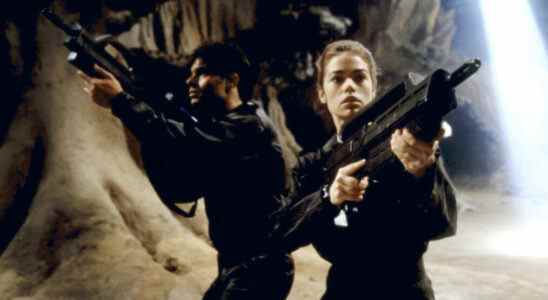 Starship Troopers - Patrick Muldoon and Denise Richards