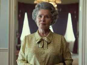 Imelda Staunton joue la reine Elizabeth II dans la saison 5 de 