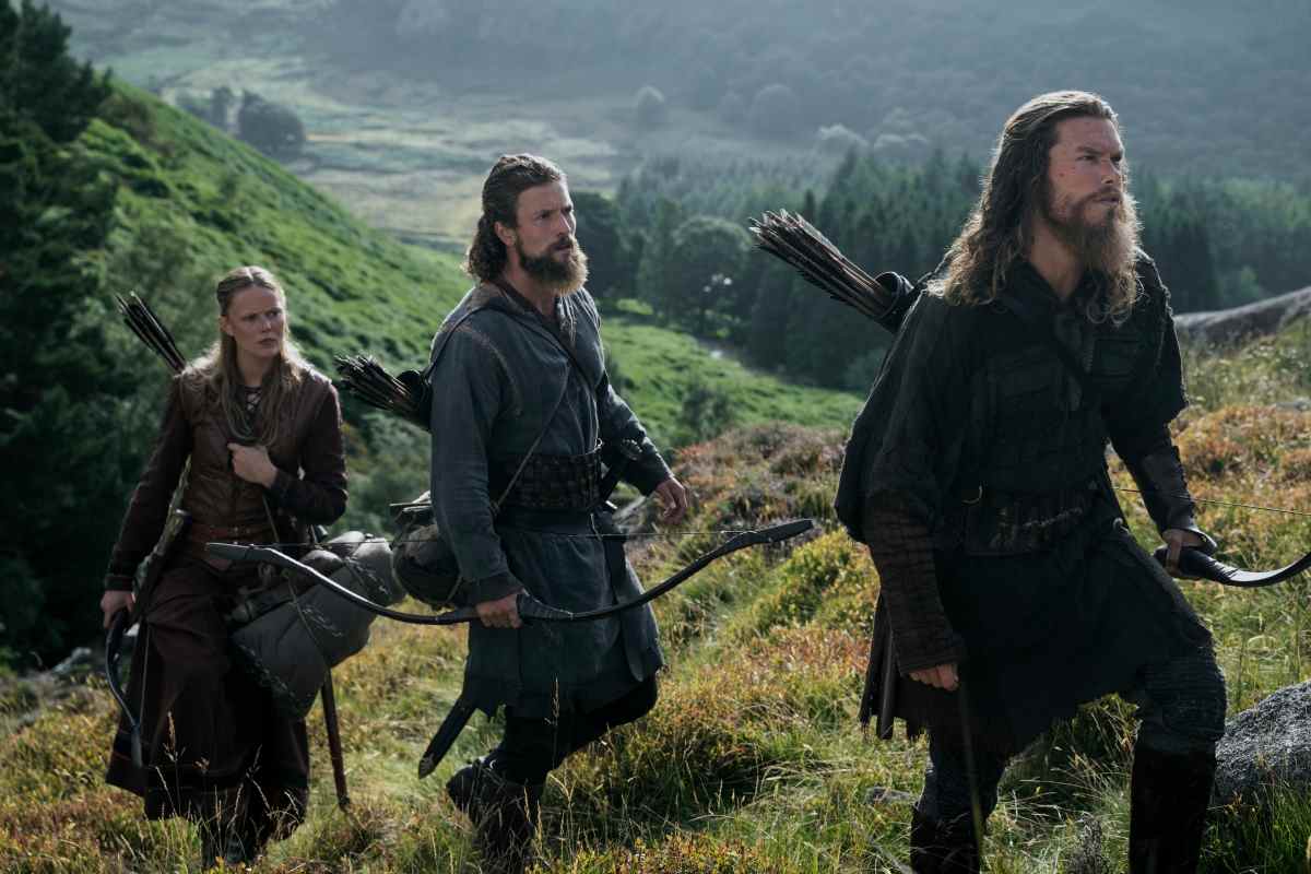 Netflix a partagé la date de sortie et les images de premier regard pour Vikings: Valhalla saison 2, qui apportera plus de chaos en janvier 2023.