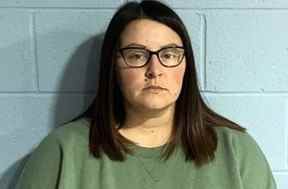 Logan Elizabeth Gibbs, une autre enseignante de l'Oklahoma, s'est retrouvée dans le même pétrin plus tôt cette année.  DOCUMENT/ OKBI