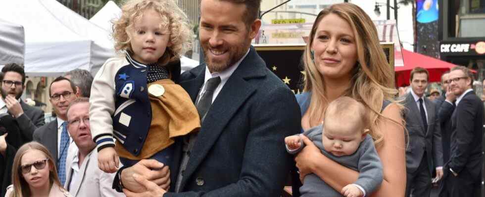 Ryan Reynolds and Blake Lively Walk of Fame With Kids