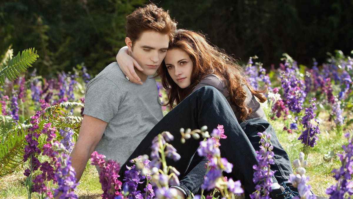 Robert Pattinson et Kristin Stewart dans Twilight : Breaking Dawn Part 2.
