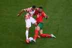 Dejan Lovren de Croatie et Abdelhamid Sabiri du Maroc se disputent le ballon lors du match du groupe F de la Coupe du Monde de la FIFA, Qatar 2022.