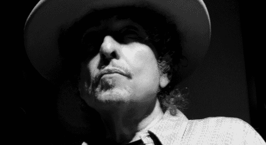 Bob Dylan dit qu'il "regrette" une "erreur de jugement" dans la vente d'œuvres d'art et de livres signés à la machine : "Je veux le rectifier immédiatement"