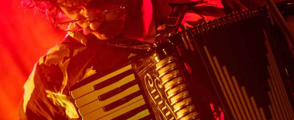 Bizarre : Zach Robinson et Leo Birenberg de The Al Yankovic Story sur la composition pour l'accordéon [Exclusive Interview]